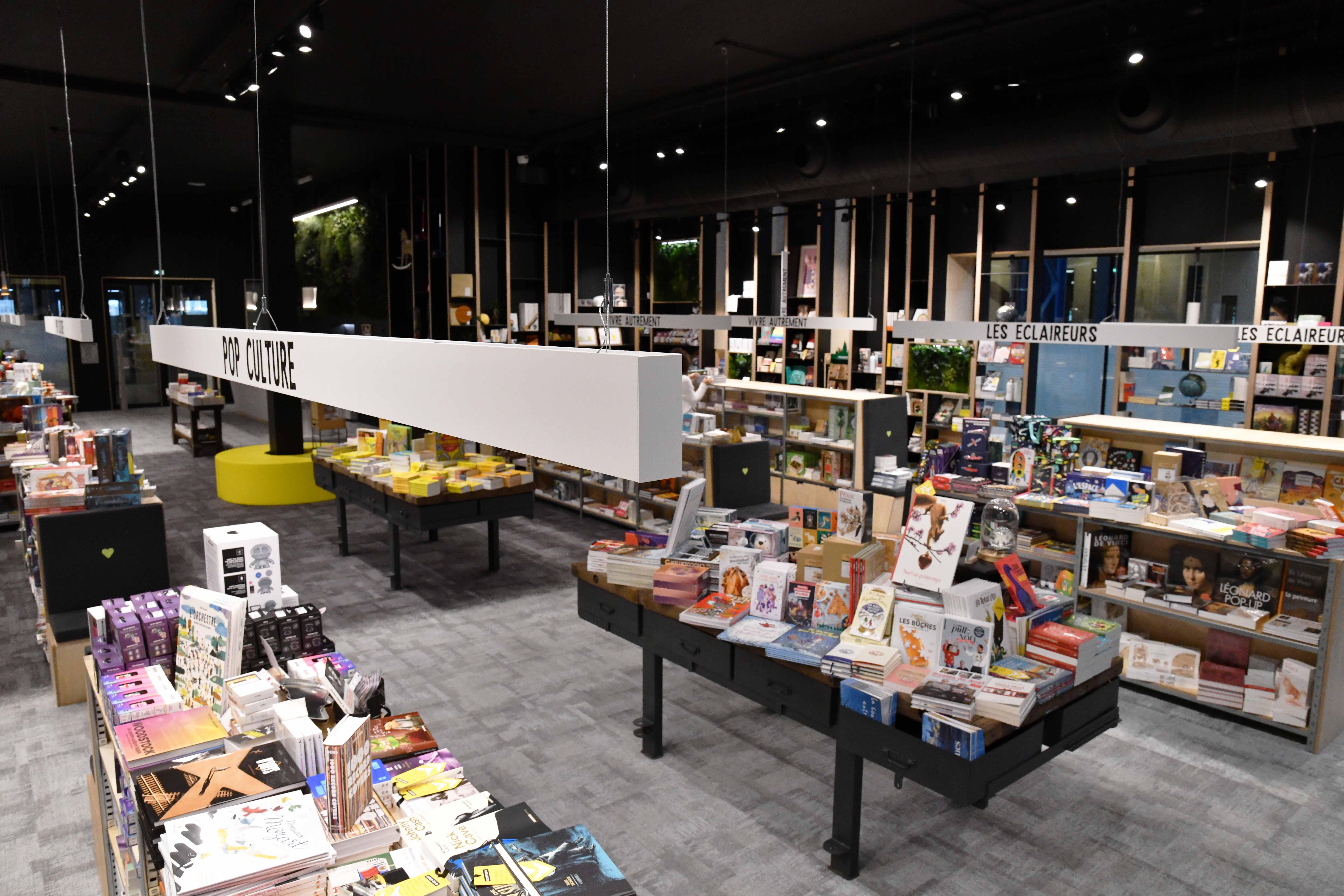 Curiosités de Dialogues 7