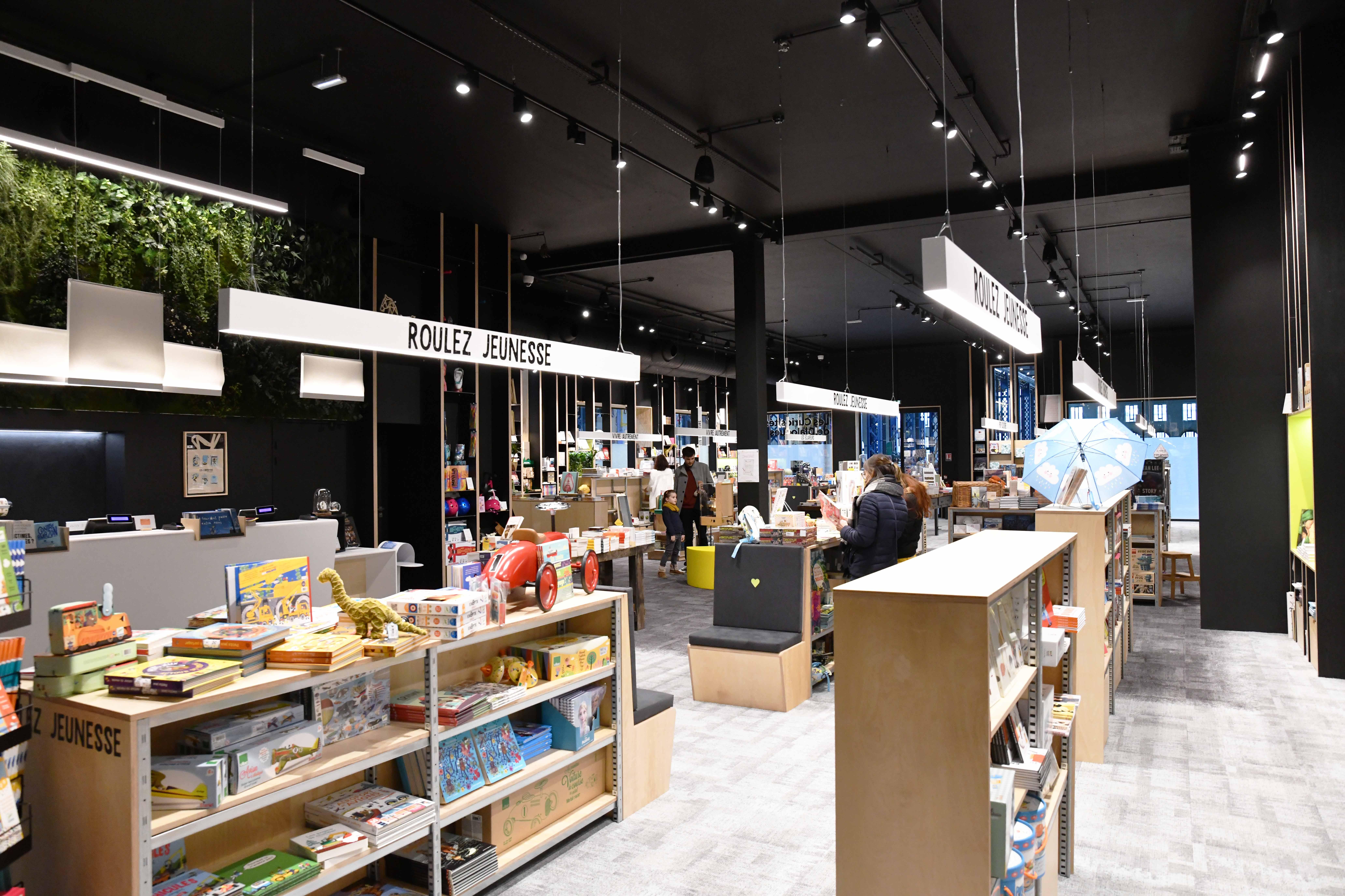 Curiosités de Dialogues 8