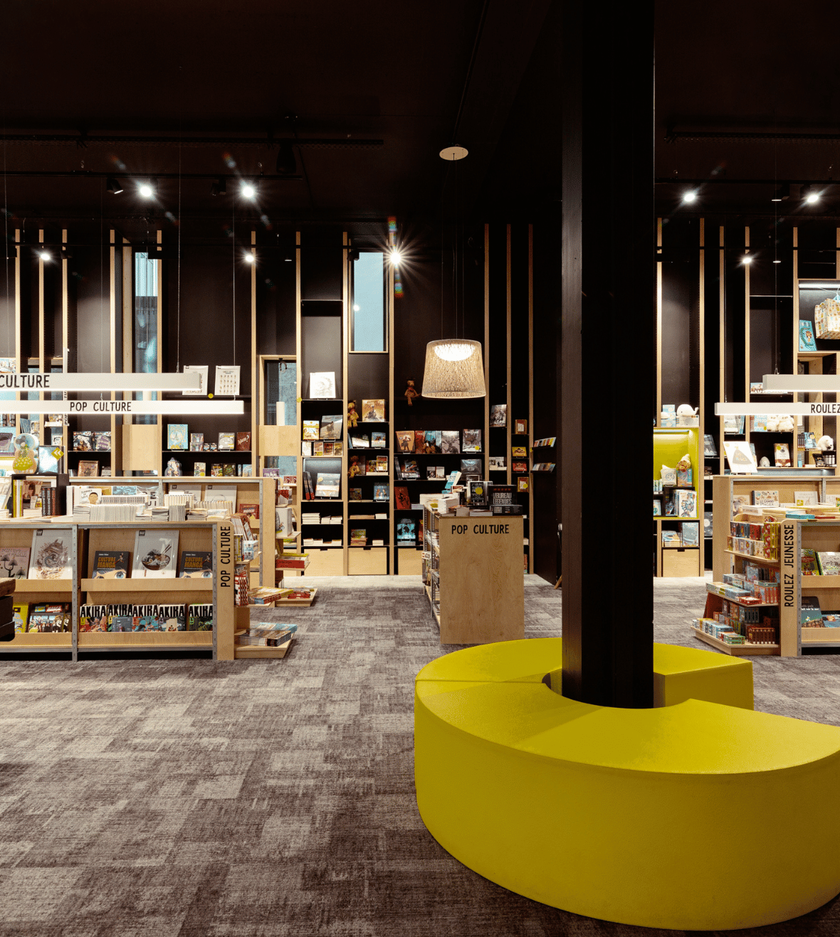 Lecture d’albums aux Curiosités