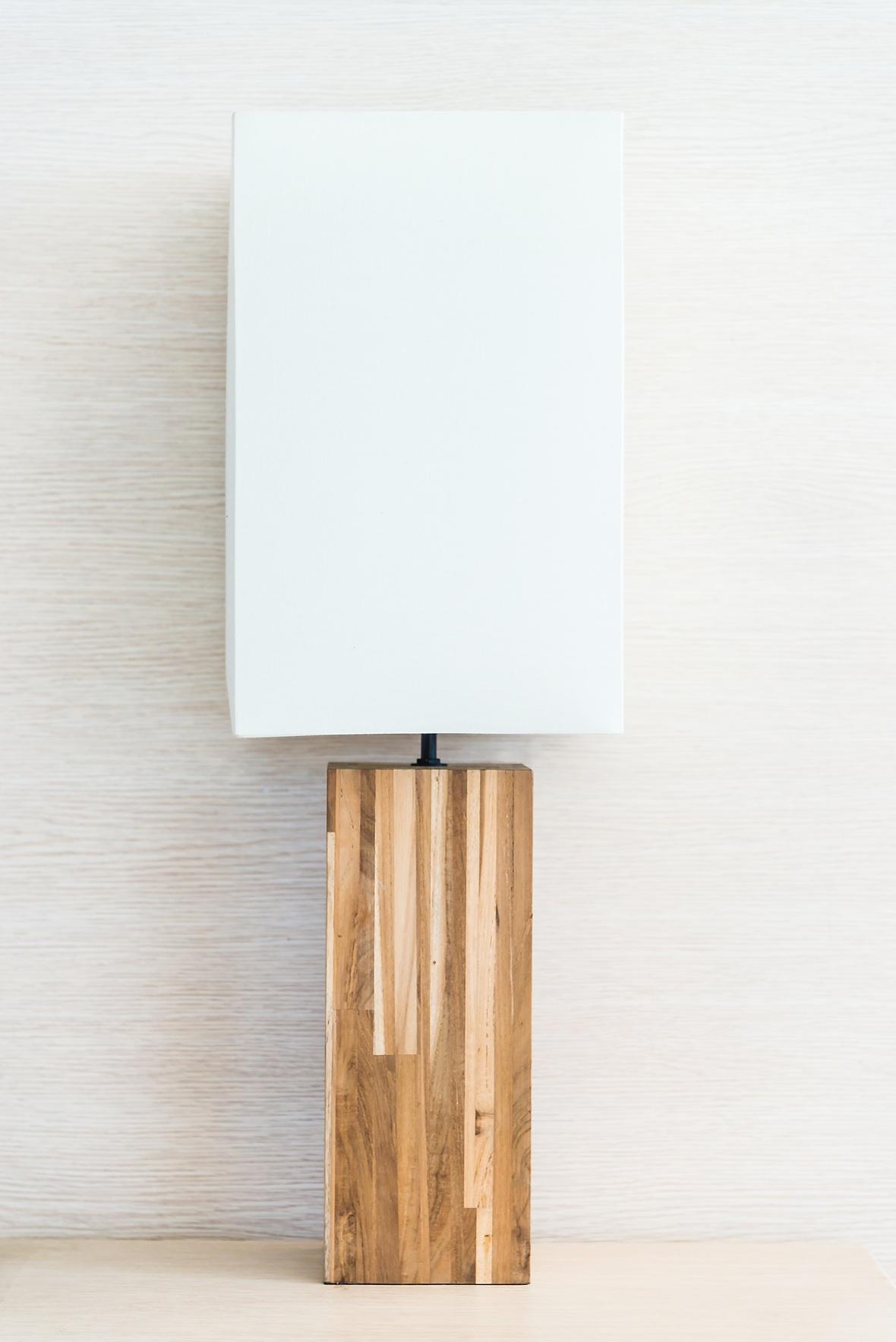 Lampe totem, petites lumières pour la nuit