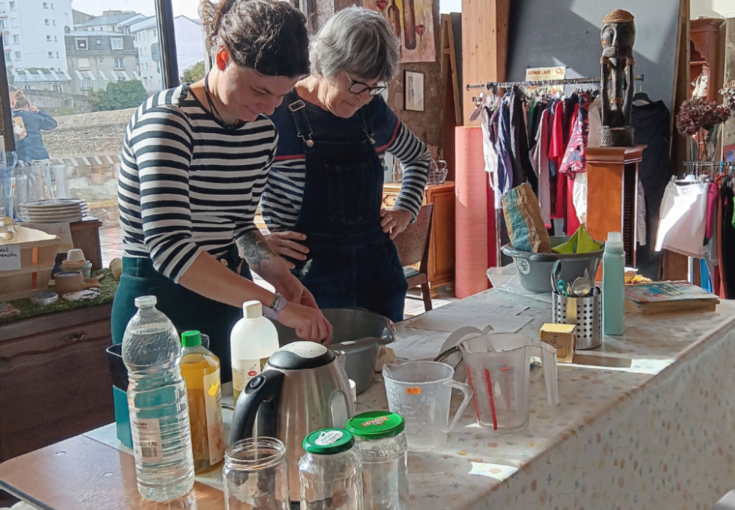 Fabrication de produits d'entretien naturels